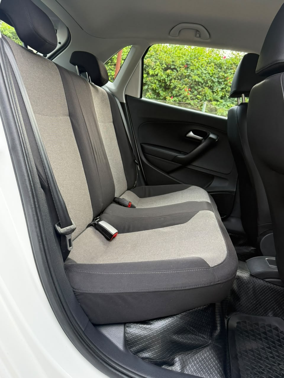 Volkswagen Polo - Image 7